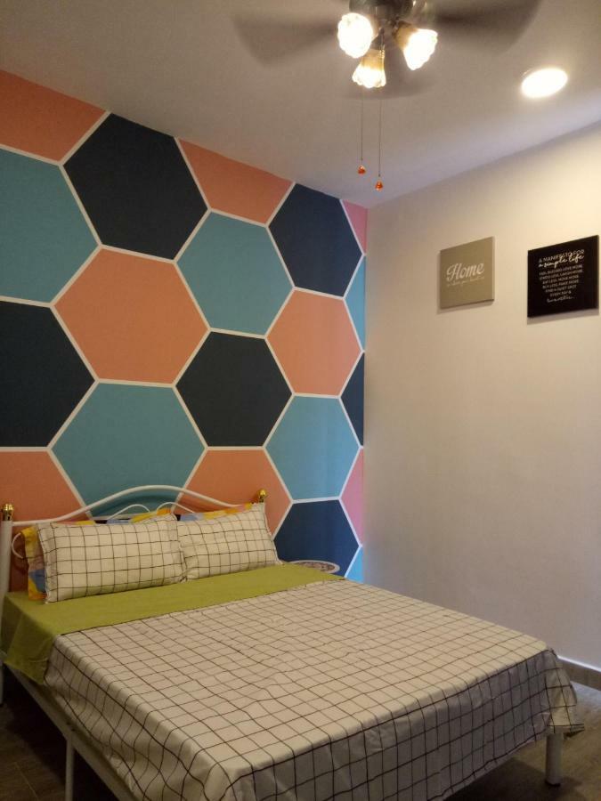 Icolor Home & Stay Ch5 ตานาห์ราตา ภายนอก รูปภาพ
