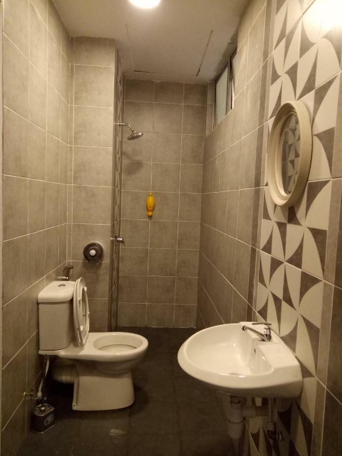 Icolor Home & Stay Ch5 ตานาห์ราตา ภายนอก รูปภาพ