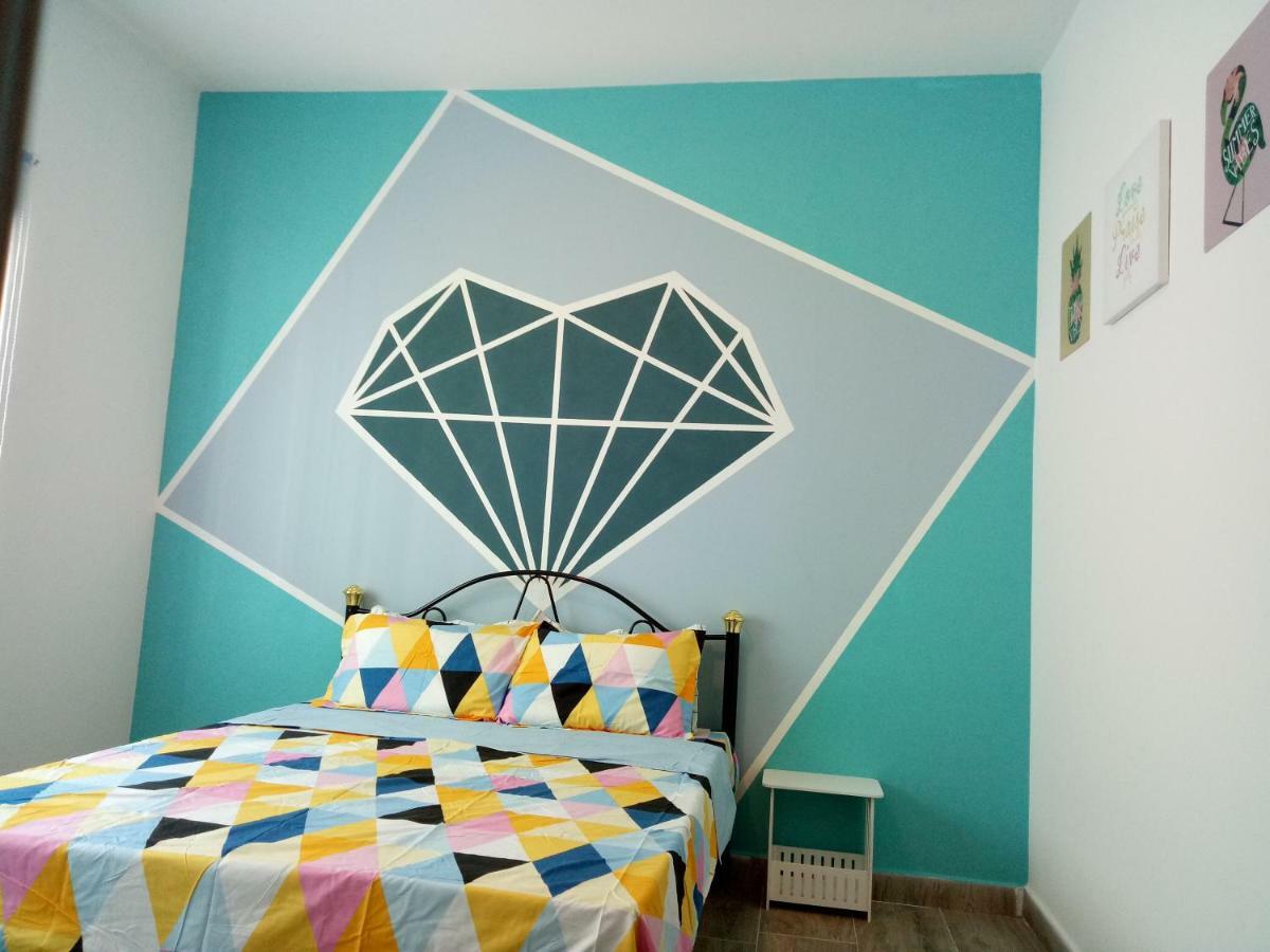 Icolor Home & Stay Ch5 ตานาห์ราตา ภายนอก รูปภาพ