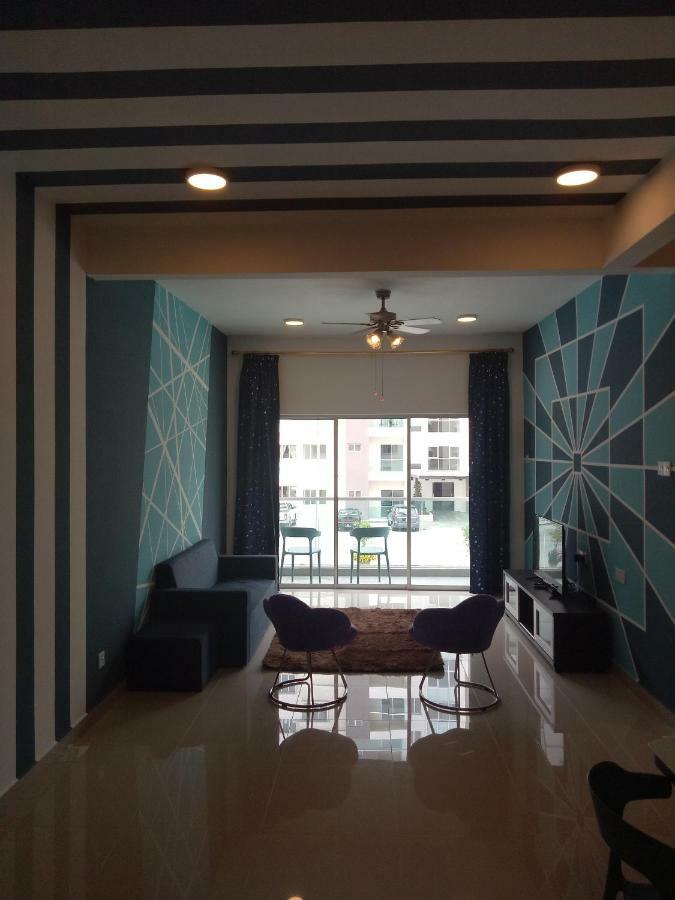 Icolor Home & Stay Ch5 ตานาห์ราตา ภายนอก รูปภาพ